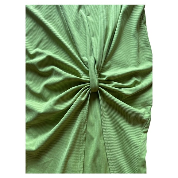 Green midi skirt with high split - Picture 2 of 5